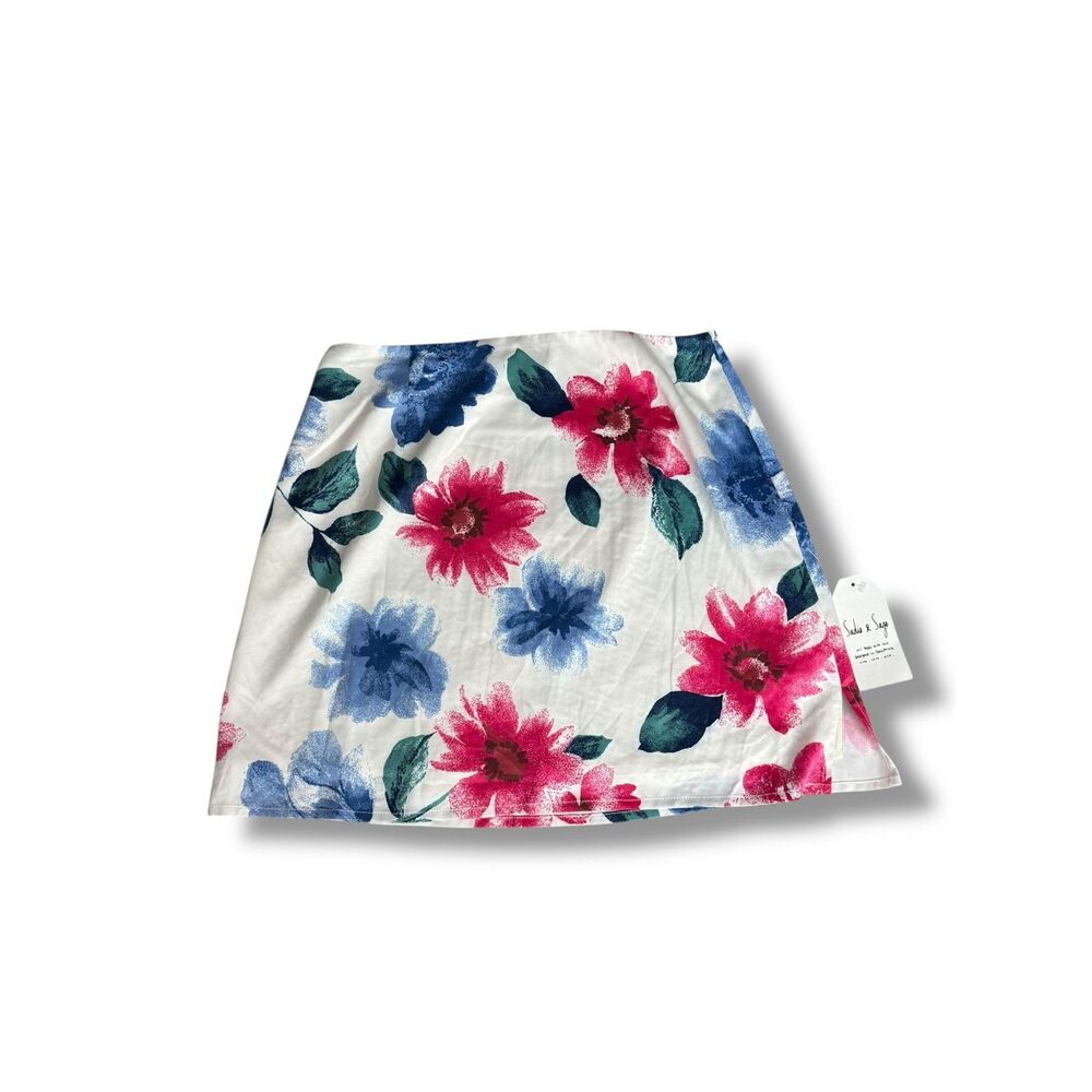 NWT Sadie & Sage White Floral Mini Skirt Pink Blue Green Size Small